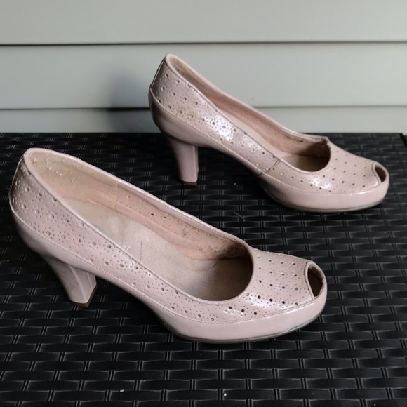 A2 by Aerosoles Pink Patent Peep-toe Heels - Picture 3 of 7